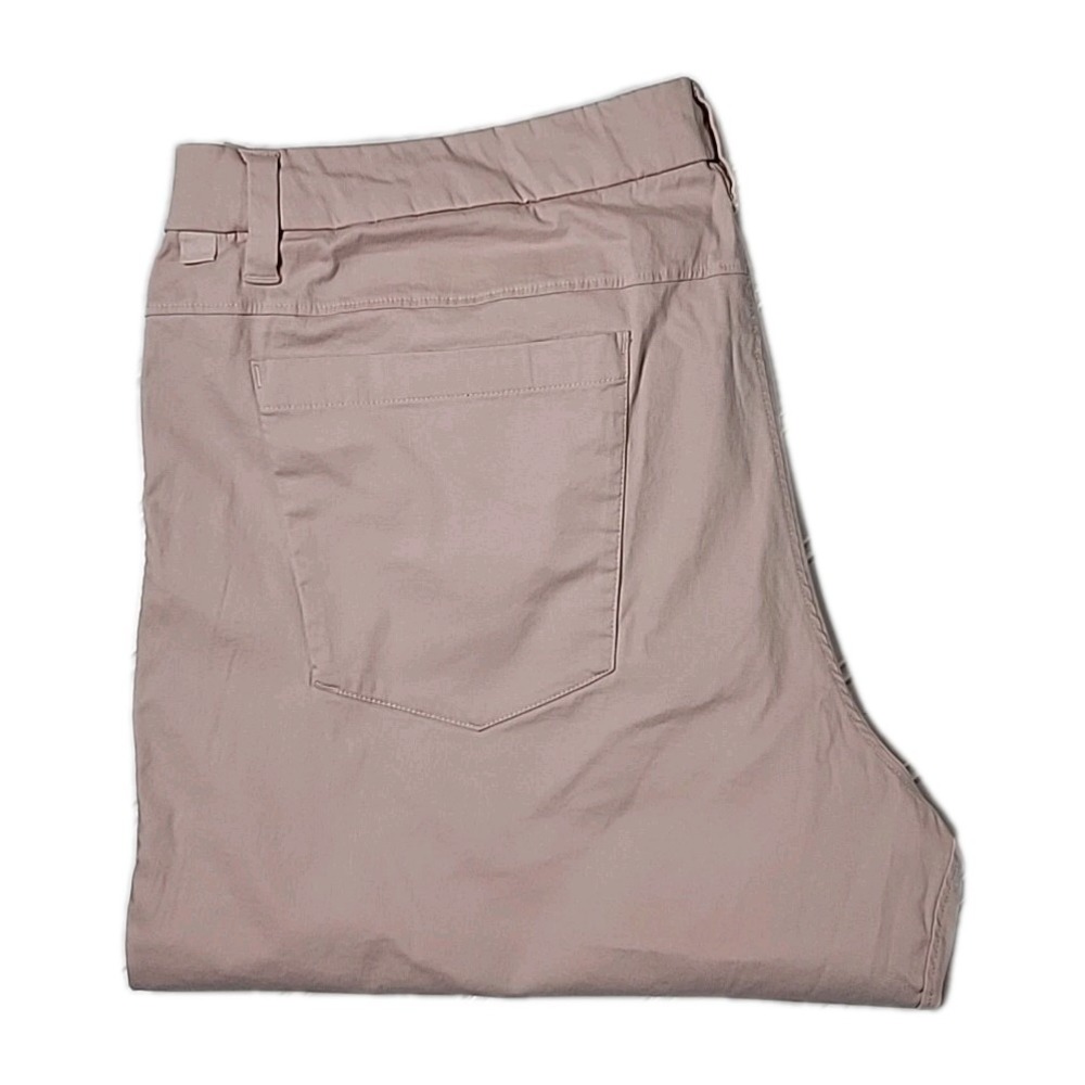 Lululemon Men's Chinos in Light Mauve